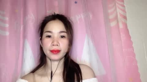 Snapshot of luna4739 chatting on March 19, 8:02 pm Luna online show from March 19, 8:02 pm