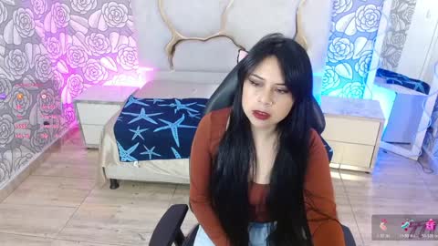 luna_1tay online show from April 7, 10:15 am