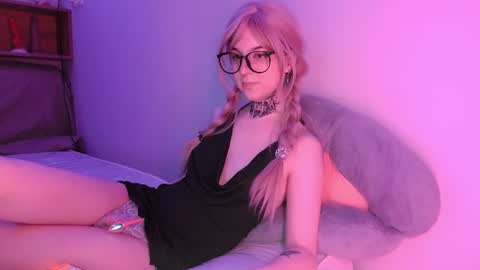 Luna online show from August 1, 11:03 pm