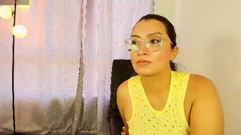 Snapshot of luna__velvet chatting on July 10, 4:31 pm luna__velvet online show from July 10, 4:31 pm