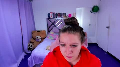 luna_analya online show from June 15, 6:10 pm