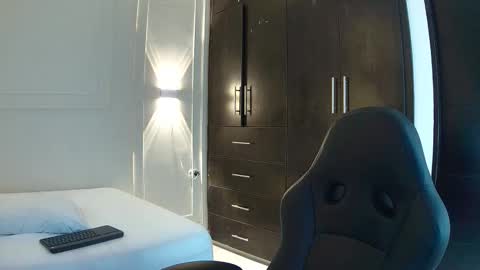 Snapshot of luna_and_banji chatting on October 21, 9:37 pm luna and banji online show from October 21, 9:37 pm