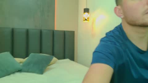 Snapshot of luna_and_jackson_ chatting on June 9, 3:40 am Luna Jackson online show from June 9, 3:40 am