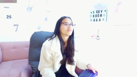 Luna And Titan  online show from February 8, 11:35 am