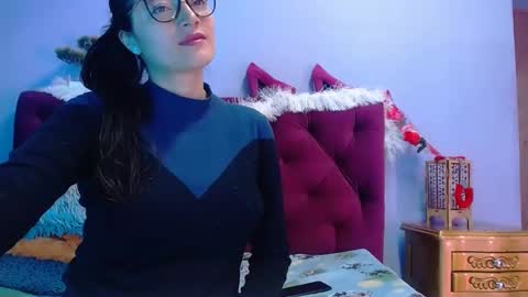 Snapshot of luna_azul_15 chatting on January 11, 1:53 pm dalia online show from January 11, 1:53 pm