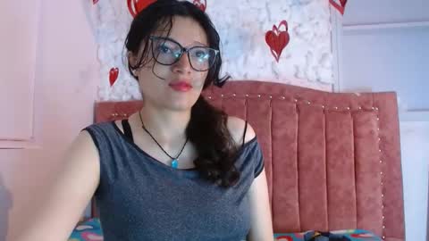 Snapshot of luna_azul_15 chatting on February 12, 12:44 pm dalia online show from February 12, 12:44 pm