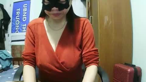 luna_beauty25 online show from March 1, 9:50 pm