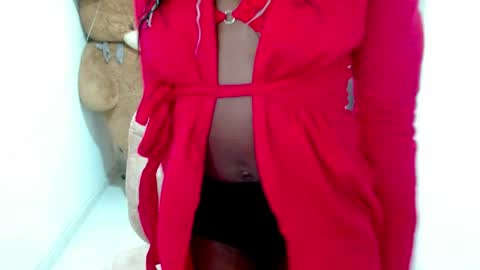 Snapshot of luna_bella882689 chatting on May 26, 3:52 pm luna_bella882689 online show from May 26, 3:52 pm