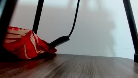 Snapshot of luna_bella882689 chatting on May 30, 1:30 pm luna_bella882689 online show from May 30, 1:30 pm