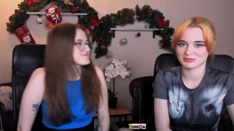 luna_berryy online show from January 9, 10:52 pm