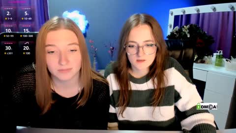 luna_berryy online show from February 7, 5:31 am