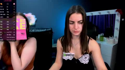 luna_berryy online show from February 11, 8:10 pm