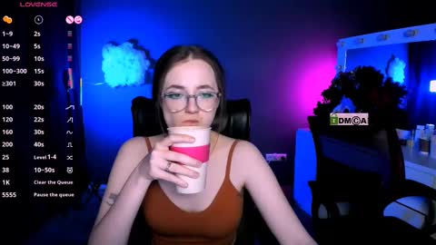 luna_berryy online show from February 26, 2:15 am