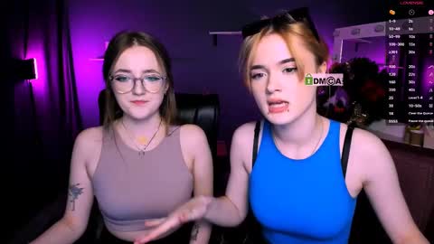 luna_berryy online show from February 28, 8:39 pm