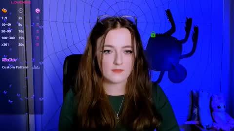 luna_berryy online show from October 29, 8:43 pm