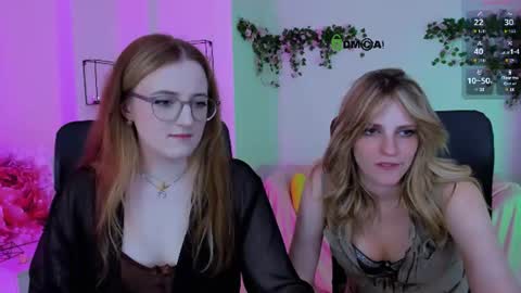 Snapshot of luna_berryy chatting on June 22, 7:11 pm luna_berryy online show from June 22, 7:11 pm