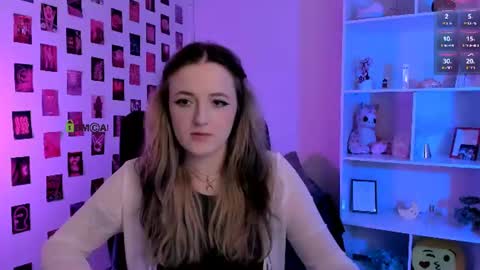 Snapshot of luna_berryy chatting on July 29, 6:50 pm luna_berryy online show from July 29, 6:50 pm