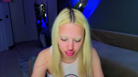 luna_beverly online show from June 13, 8:29 pm