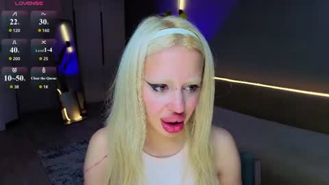 Snapshot of luna_beverly chatting on July 12, 8:44 pm luna_beverly online show from July 12, 8:44 pm