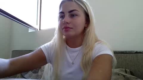 luna_blazer online show from September 10, 8:47 am