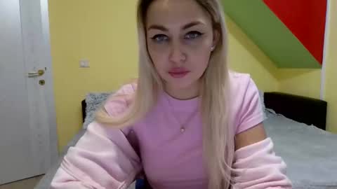 Snapshot of luna_blazers chatting on January 9, 9:16 pm Luna online show from January 9, 9:16 pm