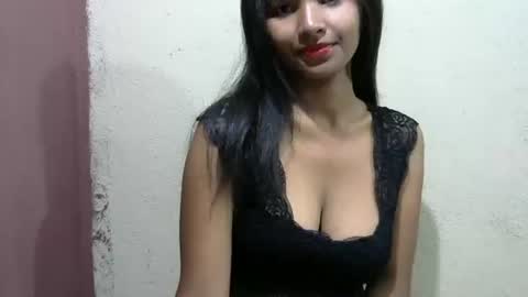 Snapshot of luna_cherry0 chatting on March 10, 7:57 am Laura online show from March 10, 7:57 am