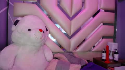 LUNA  online show from December 3, 9:55 am