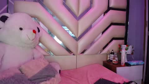 LUNA  online show from January 15, 2:27 am