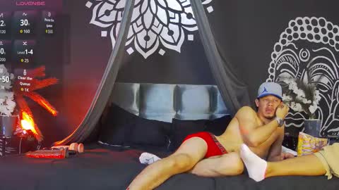 Snapshot of luna_dante_foxx chatting on March 8, 2:54 pm Luna Dante online show from March 8, 2:54 pm