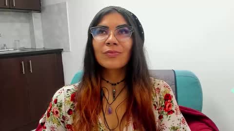 luna  online show from January 17, 11:49 am