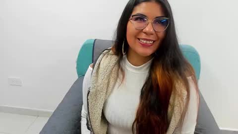 luna  online show from January 24, 11:15 am