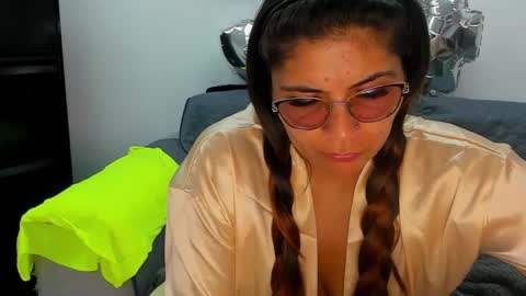 luna  online show from January 26, 9:18 pm
