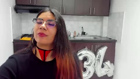 luna  online show from January 28, 11:17 am