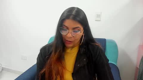 luna  online show from January 30, 11:44 am