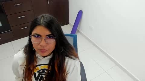 luna  online show from February 2, 11:19 am