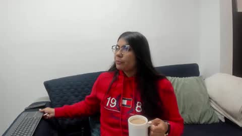 luna  online show from September 28, 11:26 am