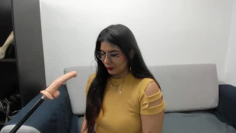 luna  online show from October 12, 11:42 am