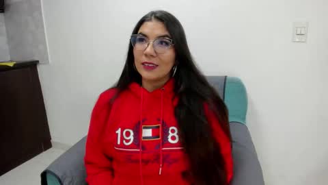 luna  online show from November 27, 11:23 am