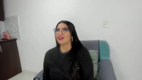 luna  online show from November 29, 11:13 am