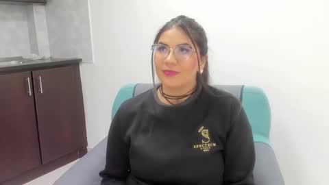 luna  online show from December 20, 11:17 am