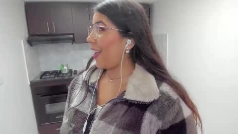 luna  online show from February 24, 11:08 am