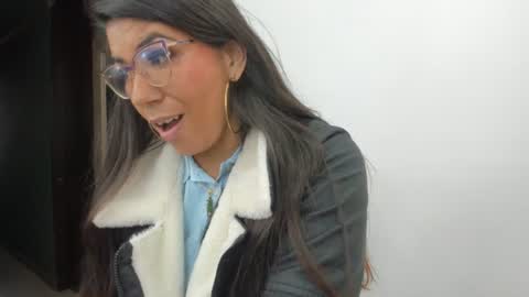 luna  online show from June 12, 11:31 am