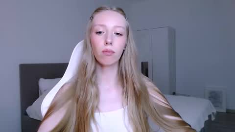 Luna online show from February 5, 9:30 pm