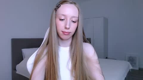 Luna online show from February 18, 9:00 pm