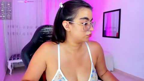 Snapshot of luna_jonnes1 chatting on July 24, 7:56 pm Luna online show from July 24, 7:56 pm
