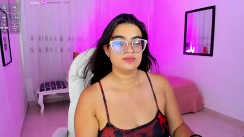 Snapshot of luna_jonnes1 chatting on August 2, 5:00 pm Luna online show from August 2, 5:00 pm