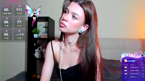 Hi everyone my name is Tina   online show from March 4, 1:55 am