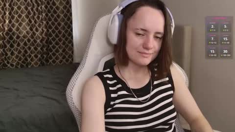 luna_loveeee online show from September 28, 5:24 am