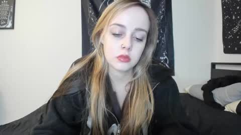 Luna online show from November 22, 1:15 am