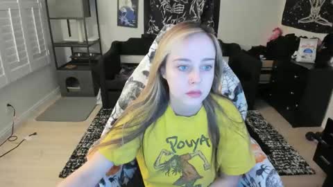 Luna online show from February 16, 3:19 pm